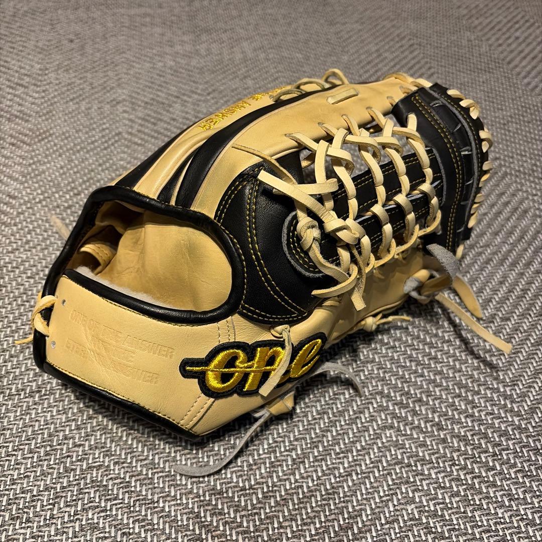 硬式 投手用 グローブ　ワンオブジアンサー　One of the answer