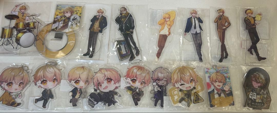 シクフォニ　みこと　アクスタ　アクキー　まとめ売り