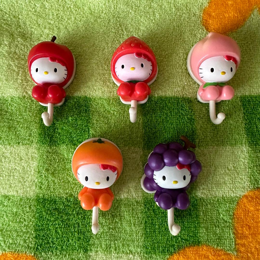 ハローキティ フルーツマグネットフック なっちゃん - メルカリ
