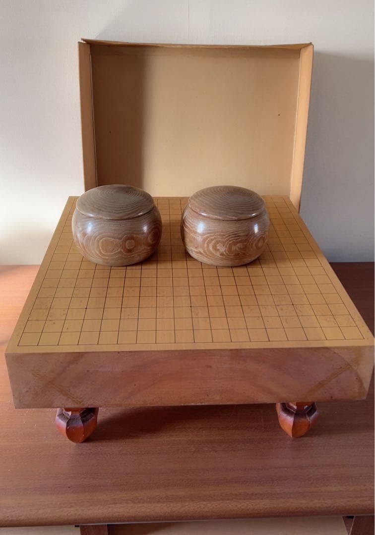 木製囲碁盤 へそ　脚付け　蛤碁石　那智黒石セット 白182 黒175 楽天市場】那智黒碁石の通販