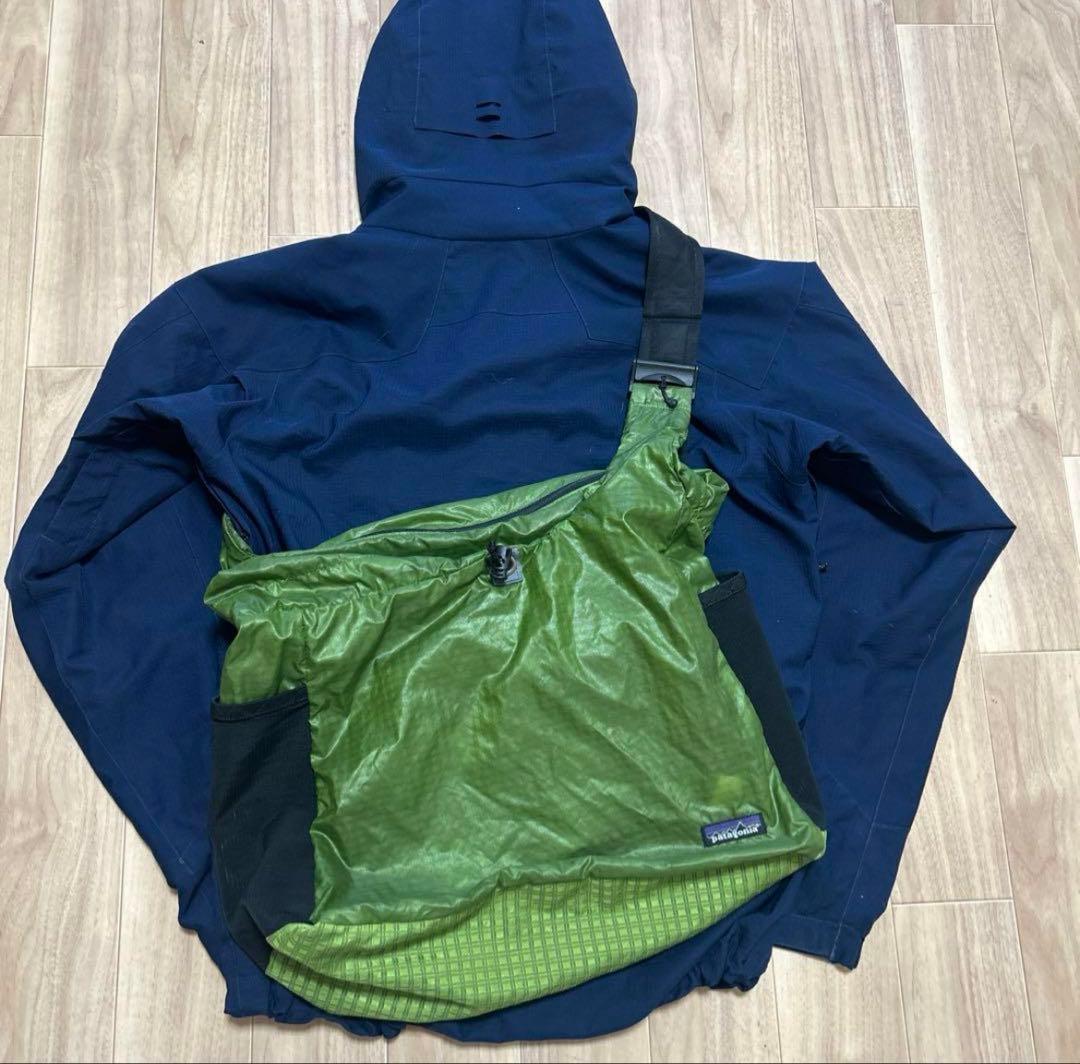 old patagonia パタゴニア　ブルーメッセンジャーバッグ　古着　y2k old patagonia パタゴニア ブルーメッセンジャーバッグ 古着 y2k
