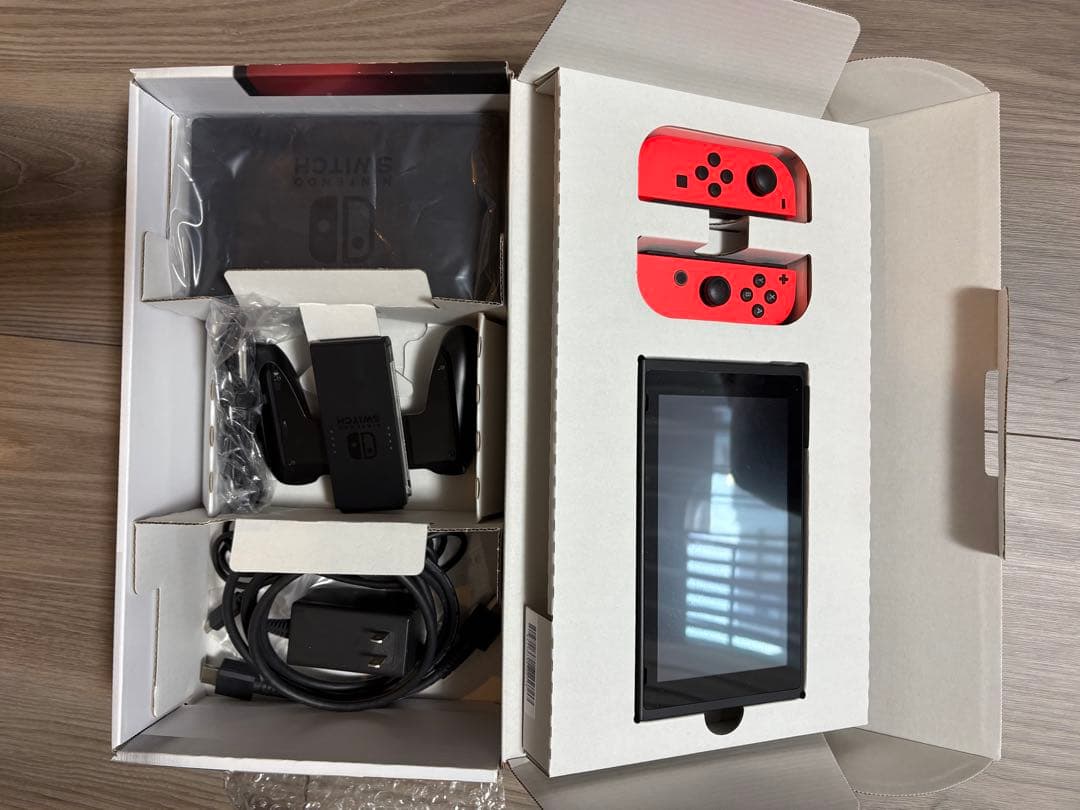 「美品値下げ」 Nintendo Switch Joy-Conは赤&赤組み合わせ 任天堂 Nintendo 【純正】Joy-Con(L)/(R)［Switch］(L)ネオンレッド