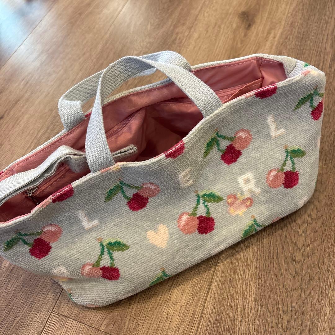 FEILER キープスマイリングチェリー　ベビーカーポーチ　バッグ フェイラー FEILER キープスマイリングチェリー ベビーカーポーチ