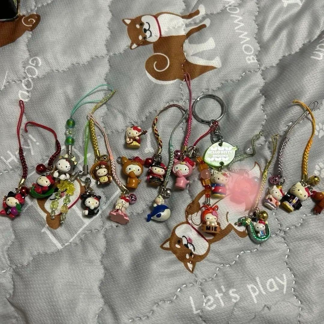 ご当地キティ　根付けキーホルダー36個入【最終価格】 ご当地キティ】根付け 富山限定 ハローキティ ホタルイカ キーホルダー