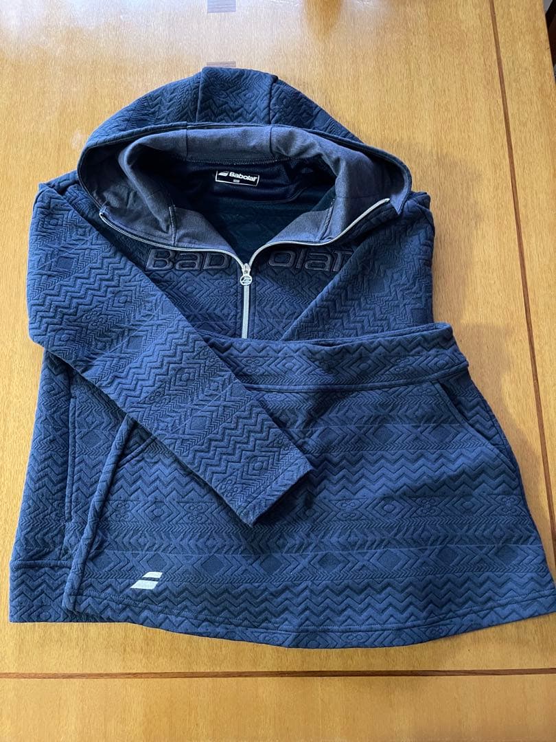 バボラ　パーカーとスコートのセット　L