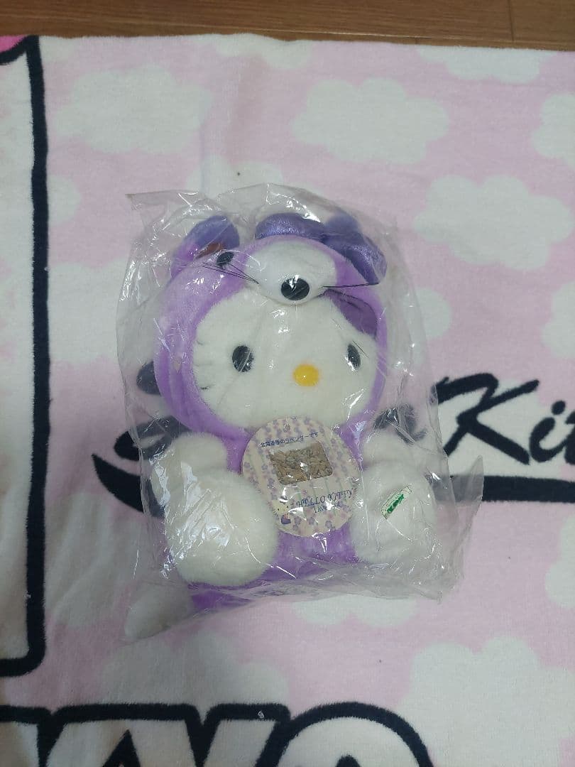 ハローキティ北海道限定 キタキツネ マスコット 約17cm位 - メルカリ