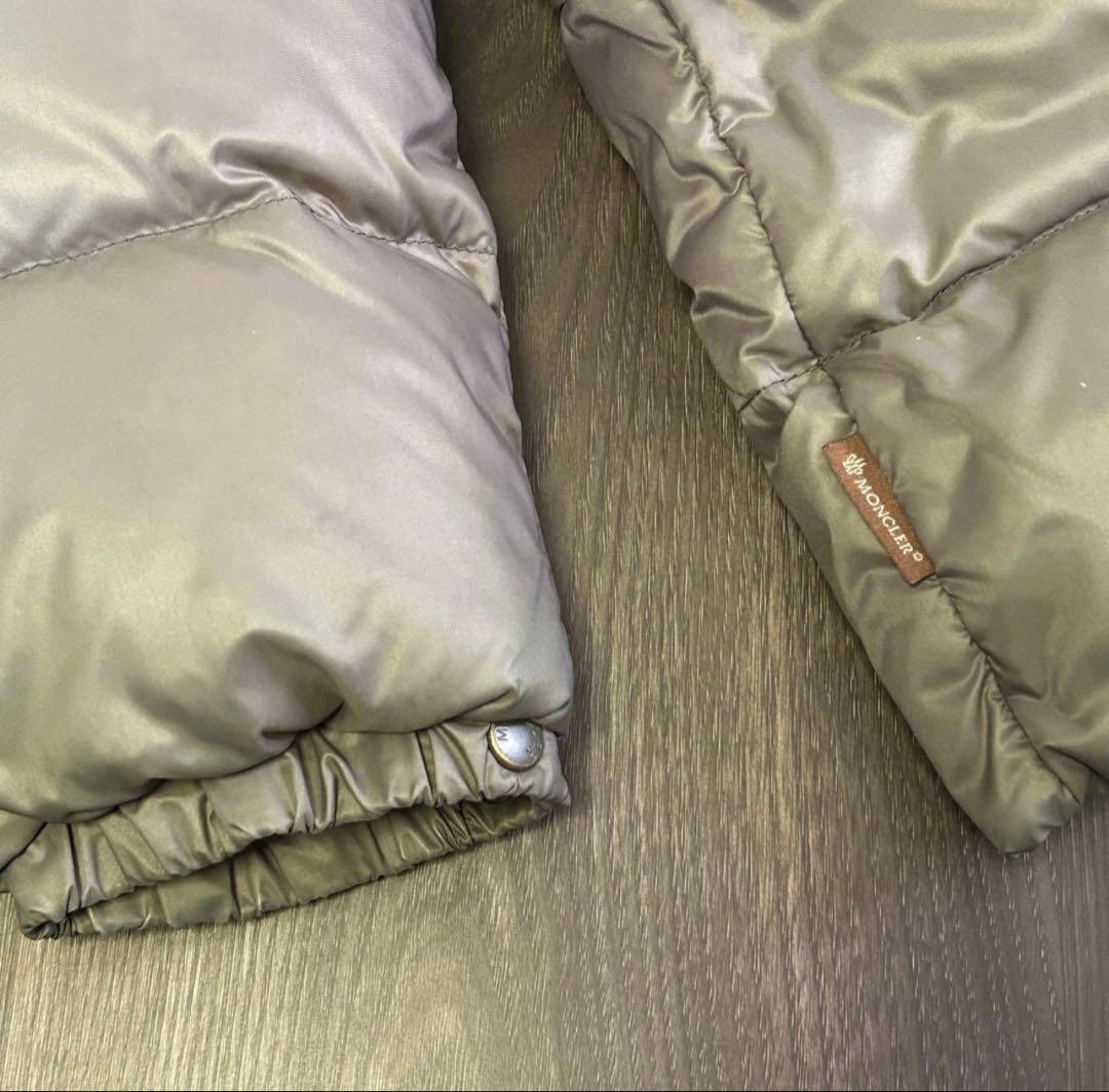 モンクレール メス ダウンジャケット フードファー付 00 グレージュ