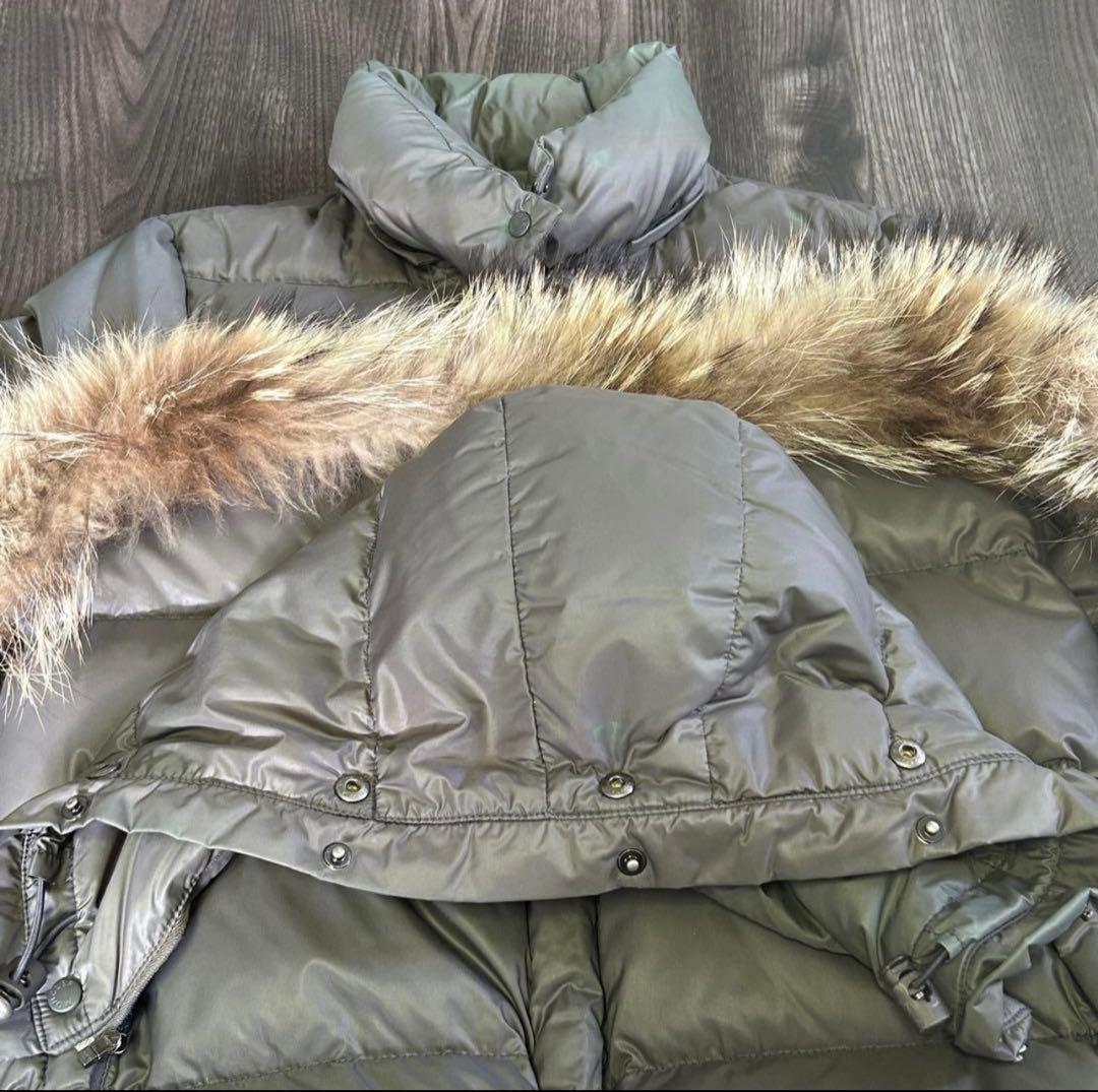 モンクレール メス ダウンジャケット フードファー付 00 グレージュ