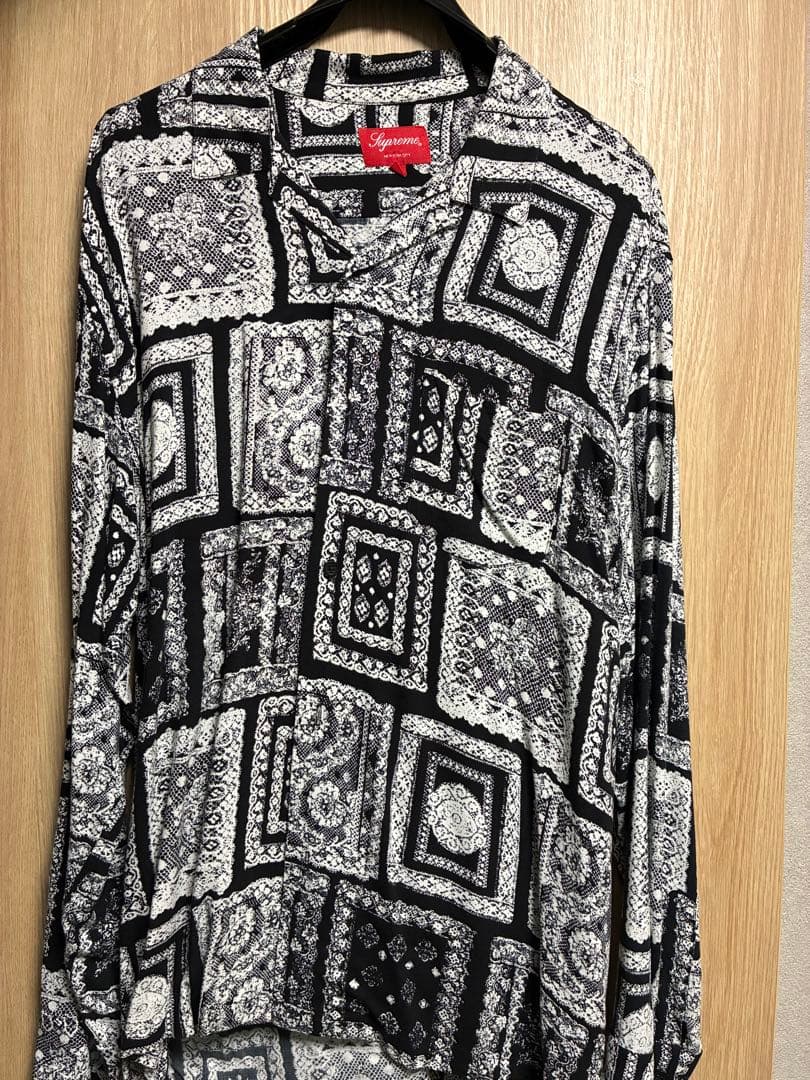 ゴジラ　supreme レーヨンシャツ　長袖シャツ　総柄