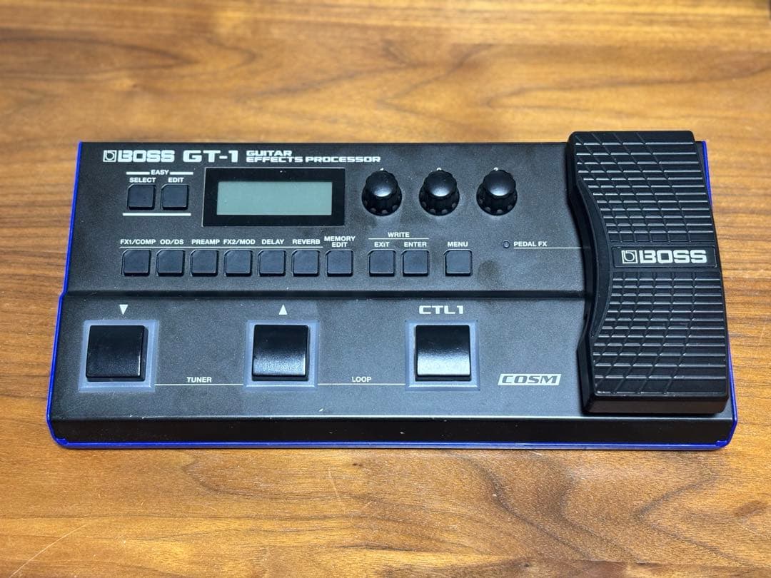 【訳あり】BOSS GT-1 電池駆動不可・アダプターなし