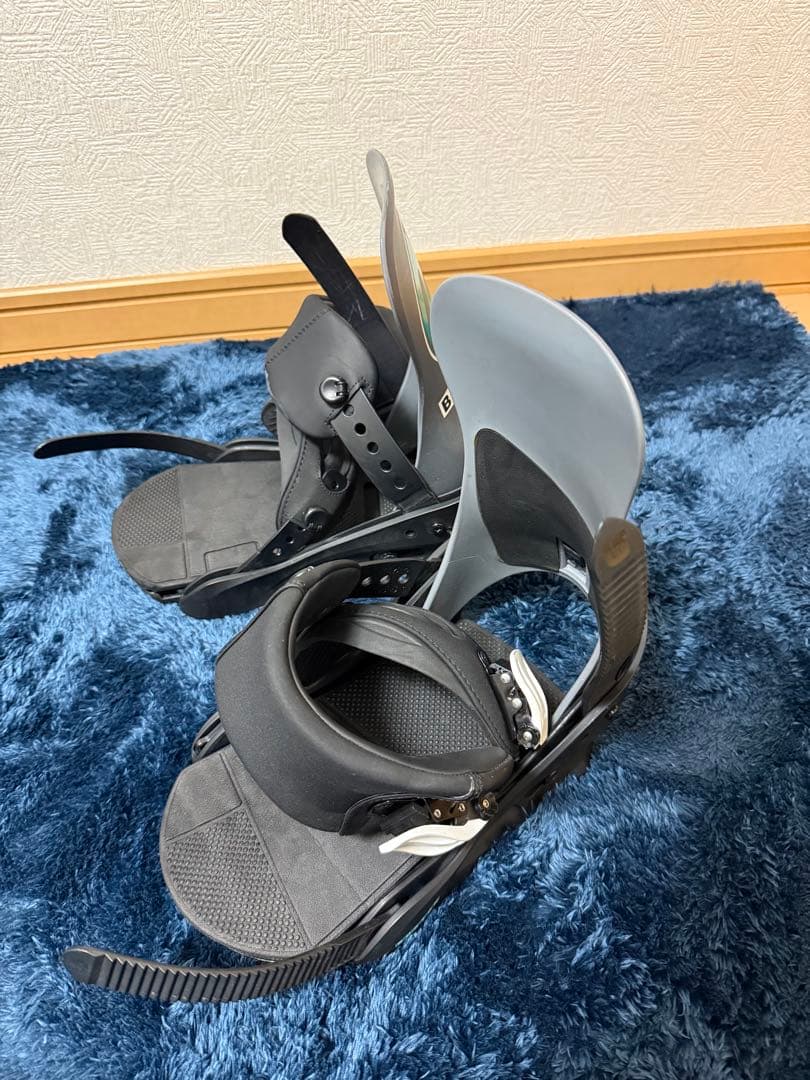 19 BURTON Retro collection clutch (M) - メルカリ