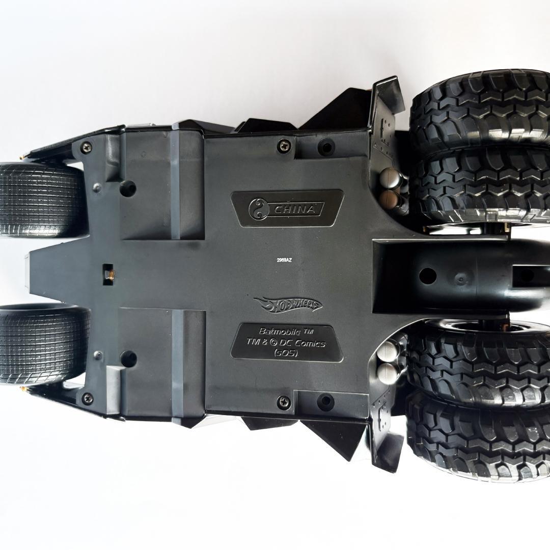 マテル ホットウィール バットモービル 2台セット 1/18 黒、カモフラ