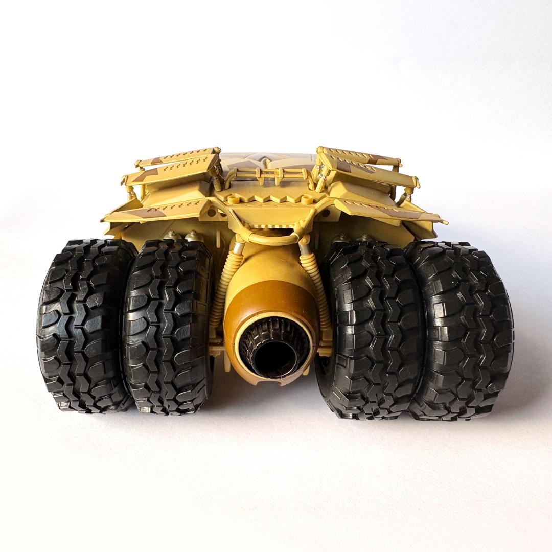 マテル ホットウィール バットモービル 2台セット 1/18 黒、カモフラ