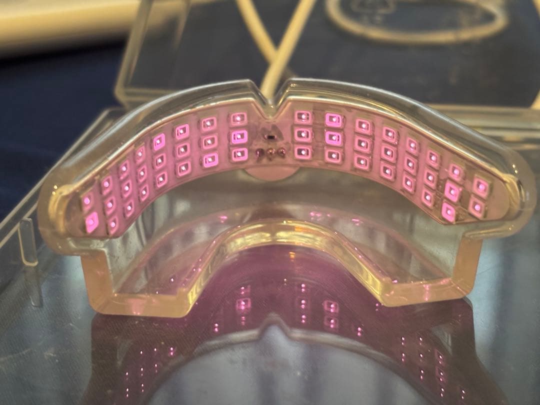 インビザラインの光加速矯正装置 PBMオルソヒーリング＋ワンタフト