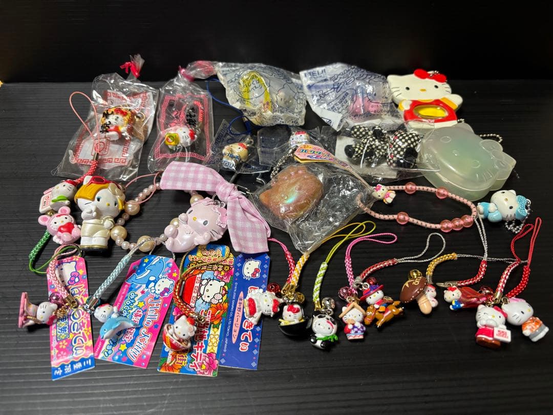 ご当地 キティ ストラップ 根付 他 セット - メルカリ