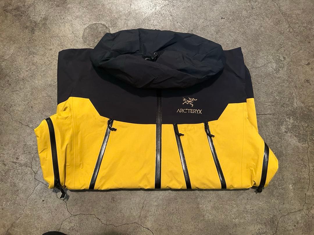 スペシャル新品 drake着Arc'teryx BEAMS Theta AR S - メルカリ