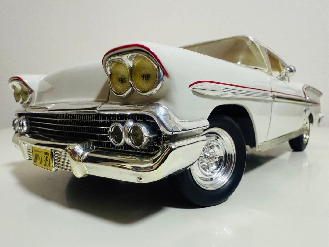 アーテル/'58 Chevyシボレー Impalaインパラ 1/18 アメグラ