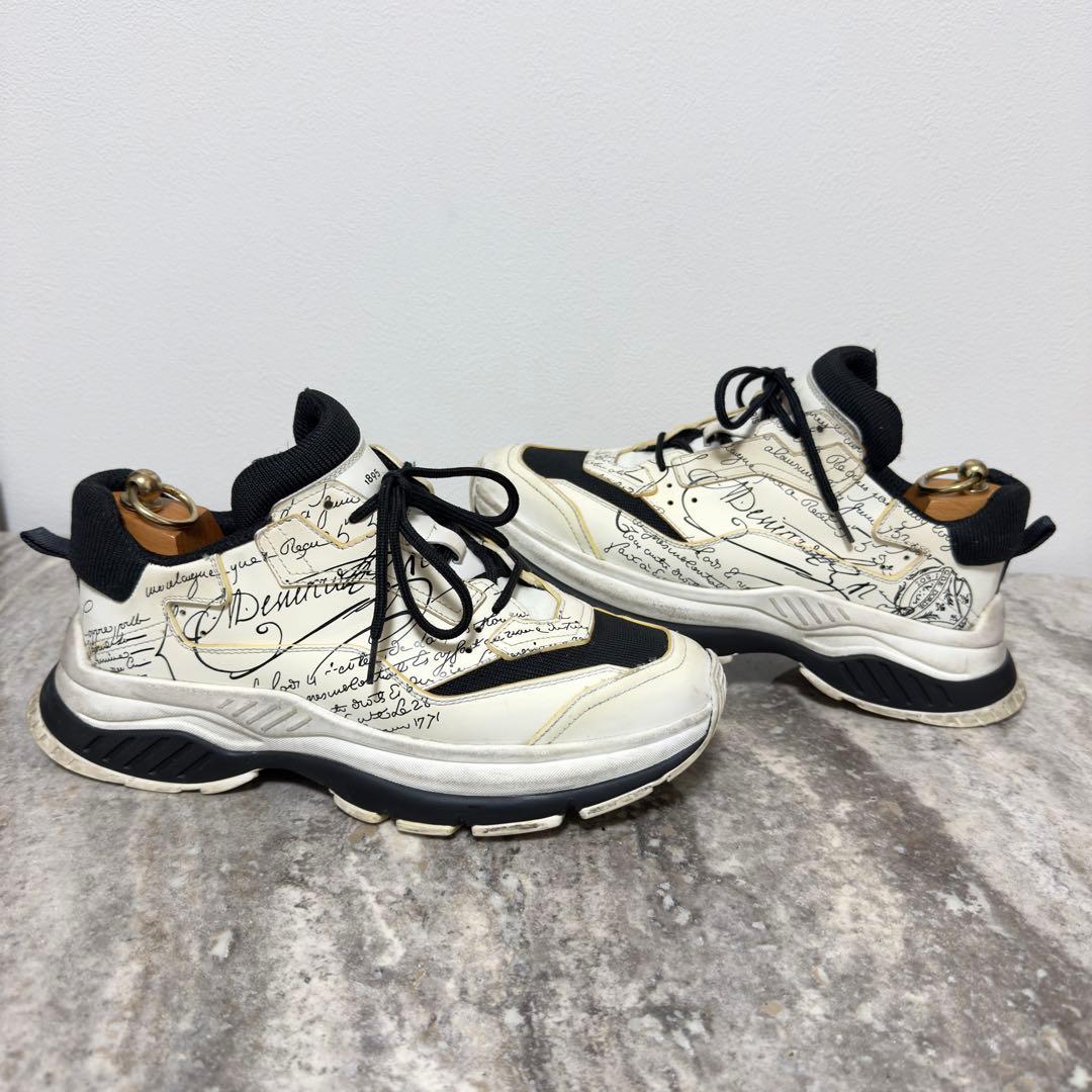限定 45万円 ベルルッティ グラビティ スクリットホワイトレザースニーカー 限定 40万円 ベルルッティ グラビティ カリグラフィースクリット柄