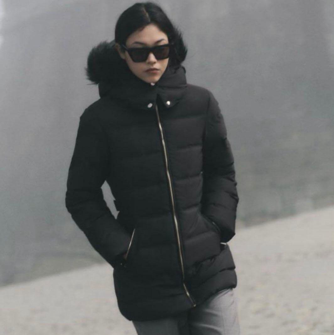 ZARA ザラ WINDPROTECTION セミロング丈フード付きダウン M - メルカリ