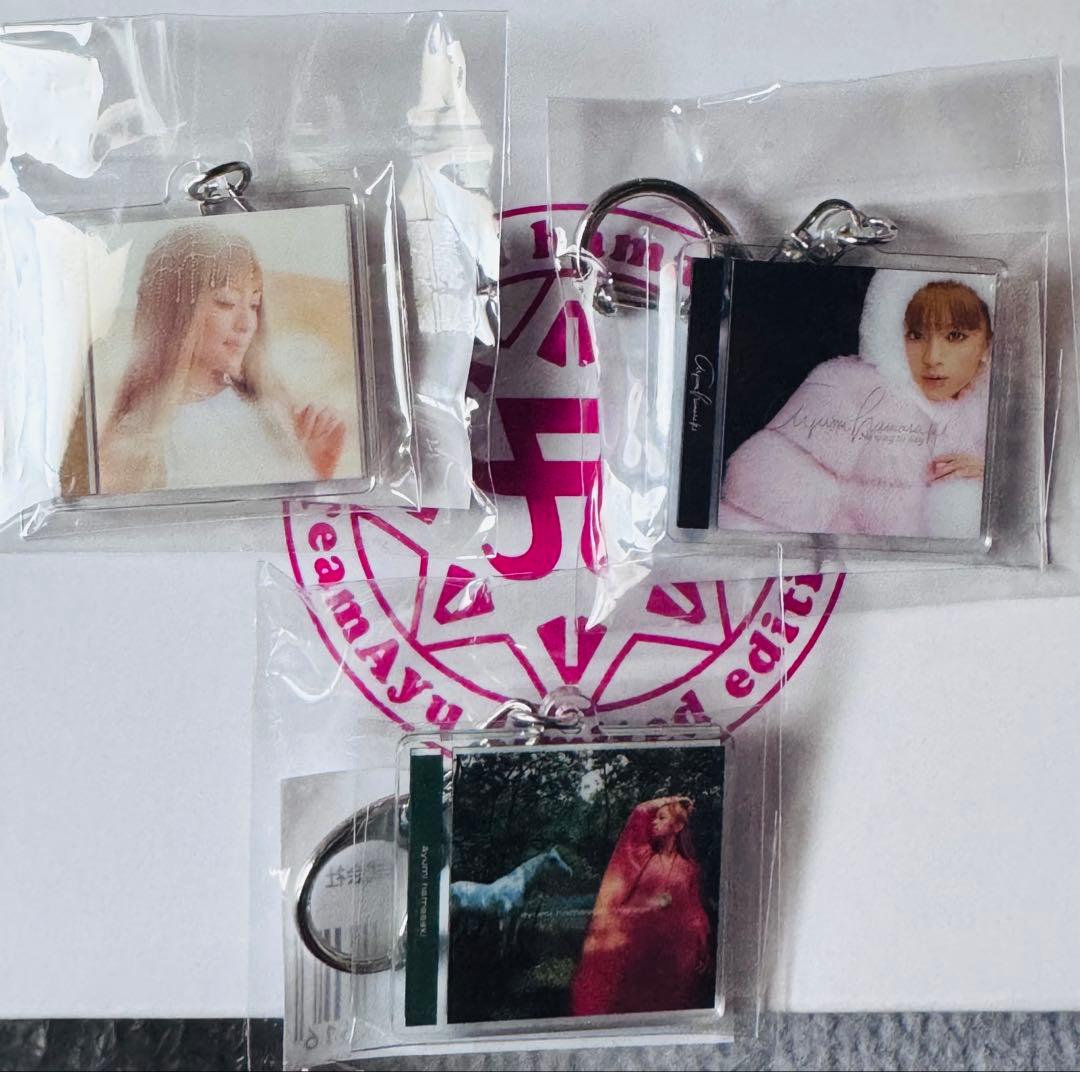浜崎あゆみ アクリルキーホルダー 3種コンプ スクラッチ TAスクラッチ