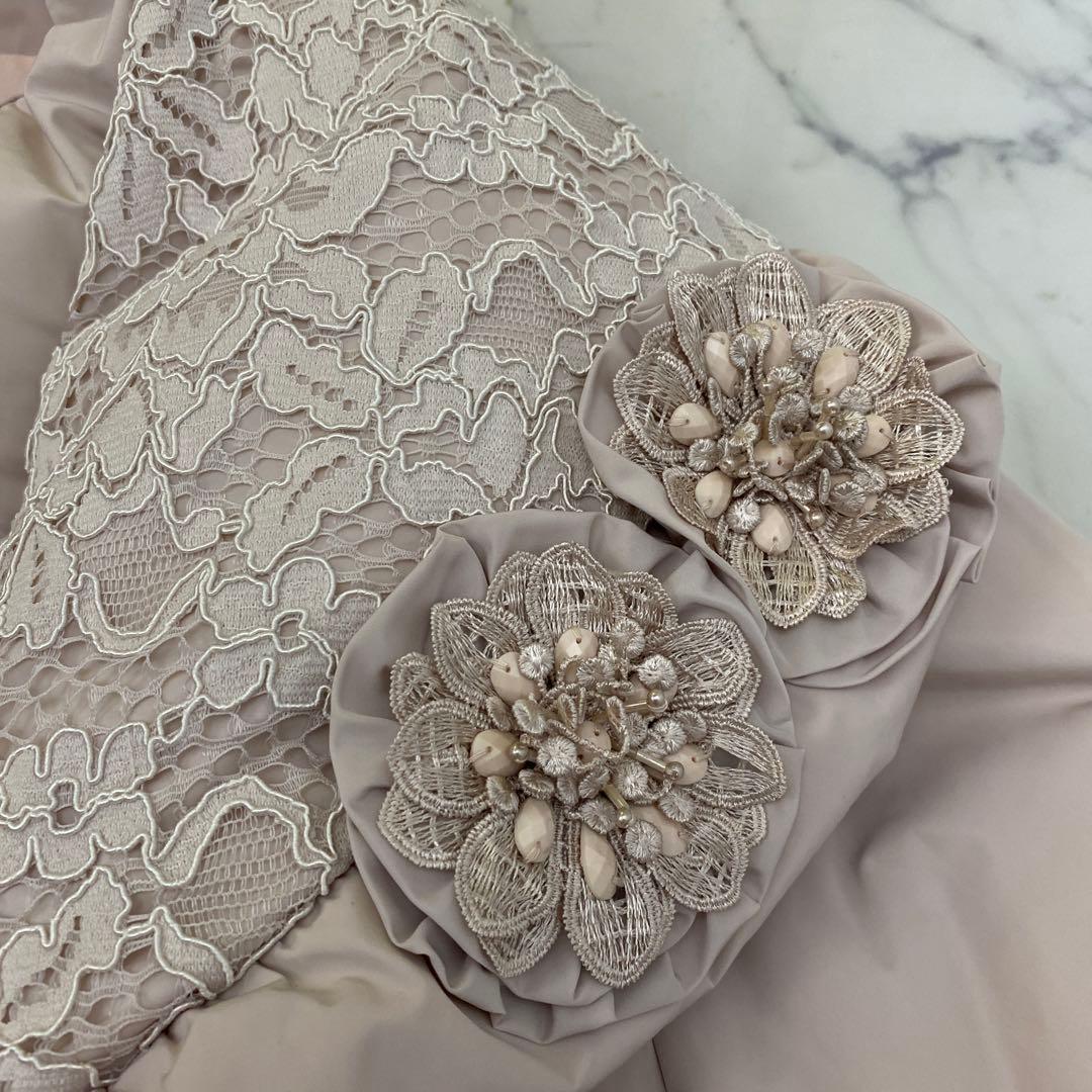 極美品、スーパービューティーダウンコート、ジャケットレースづかい花