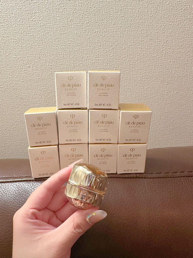 プレゼント付き ⭐️資生堂クレドポーボーテ ラ・クレーム 5mlx10新品❤️