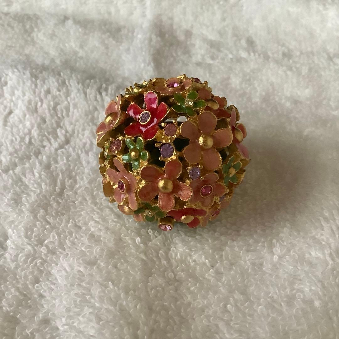 エスティローダー　練り香水　2011年　幸せの花束