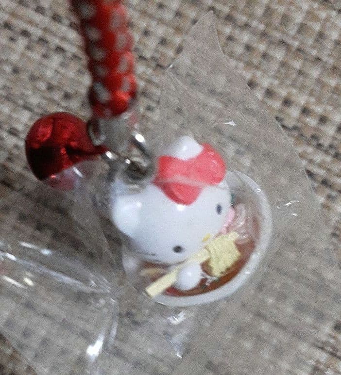 限定】ハローキティ 岩手限定 盛岡冷麺 冷麺 ご当地キティ 根付け