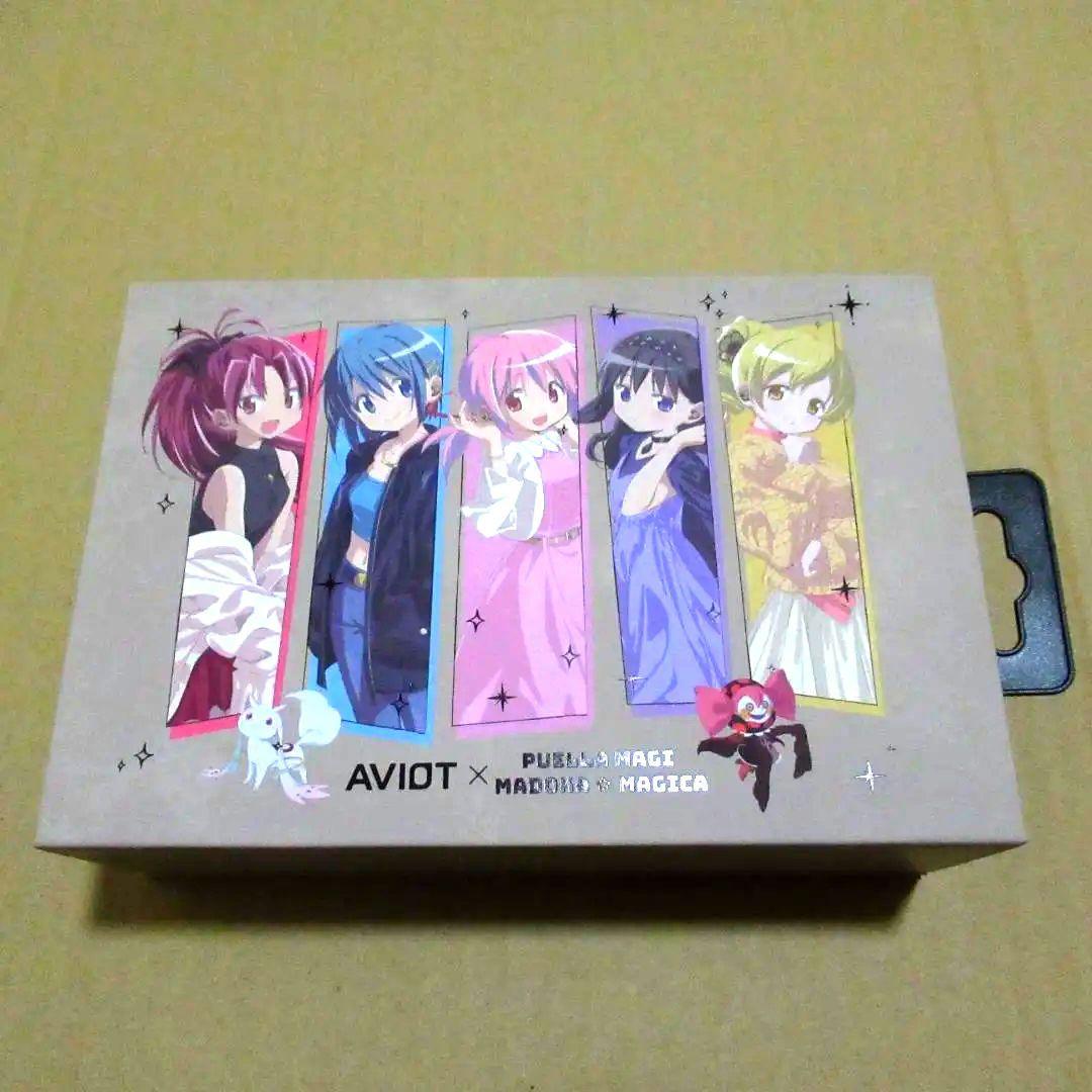 AVIOT TE-V1R-MMM魔法少女まどか☆マギカ[新編]叛逆の物語イヤホン AVIOT TE-V1R-MMM｜劇場版 魔法少女まどか☆マギカ[新編]叛逆の物語