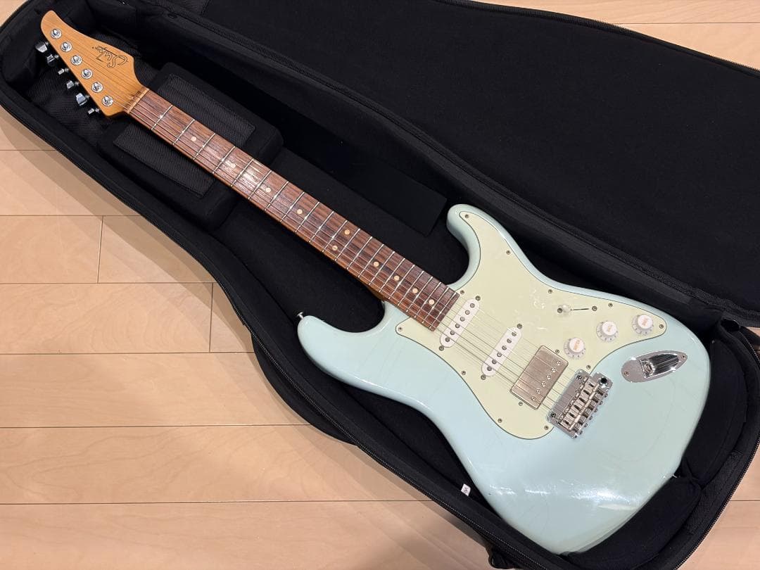 ギター Suhr Classic S Antique Roasted SonicBlue Suhr Classic S Antique Roasted - Sonic Blue | Reverb Canada