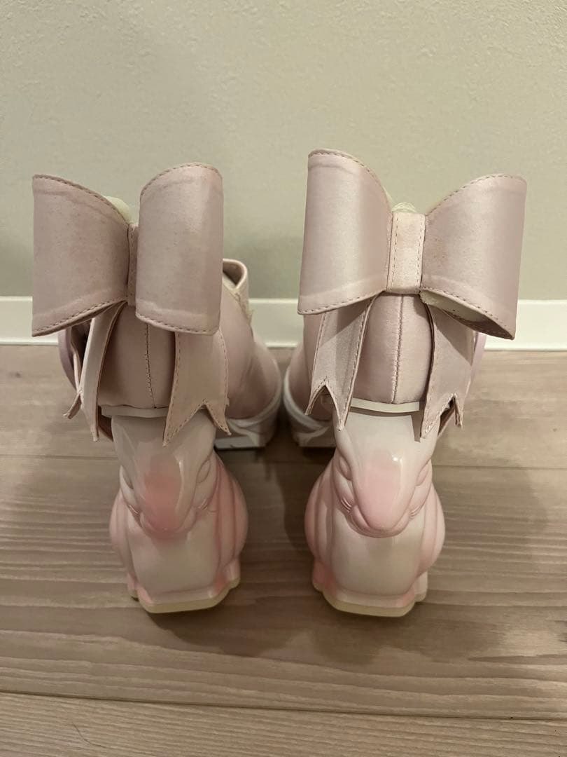 swankiss ウサギ ヒール ピンク リボン ハートバックル 新品 M PUレザー リボン付き ハート型抜き ウェッジヒール パンプス