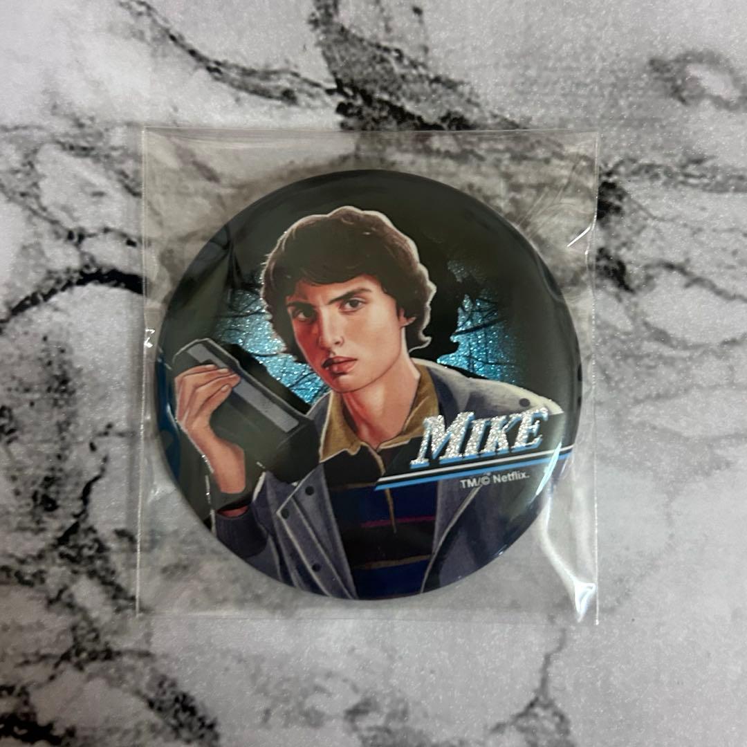 ストレンジャーシングス グリッターカンバッジコレクション - メルカリ