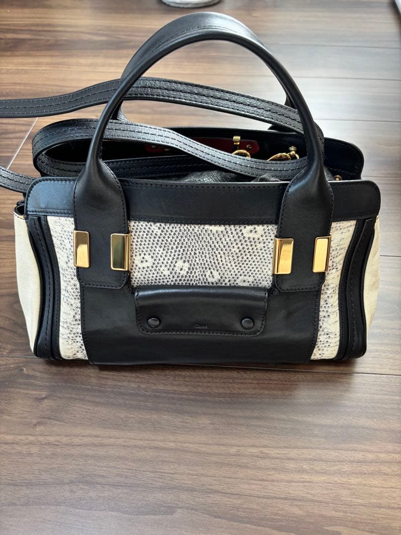 クロエ リトルアリス　蛇柄