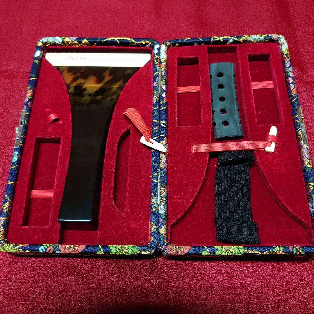 津軽三味線用撥（鼈甲一枚物黒水牛台）