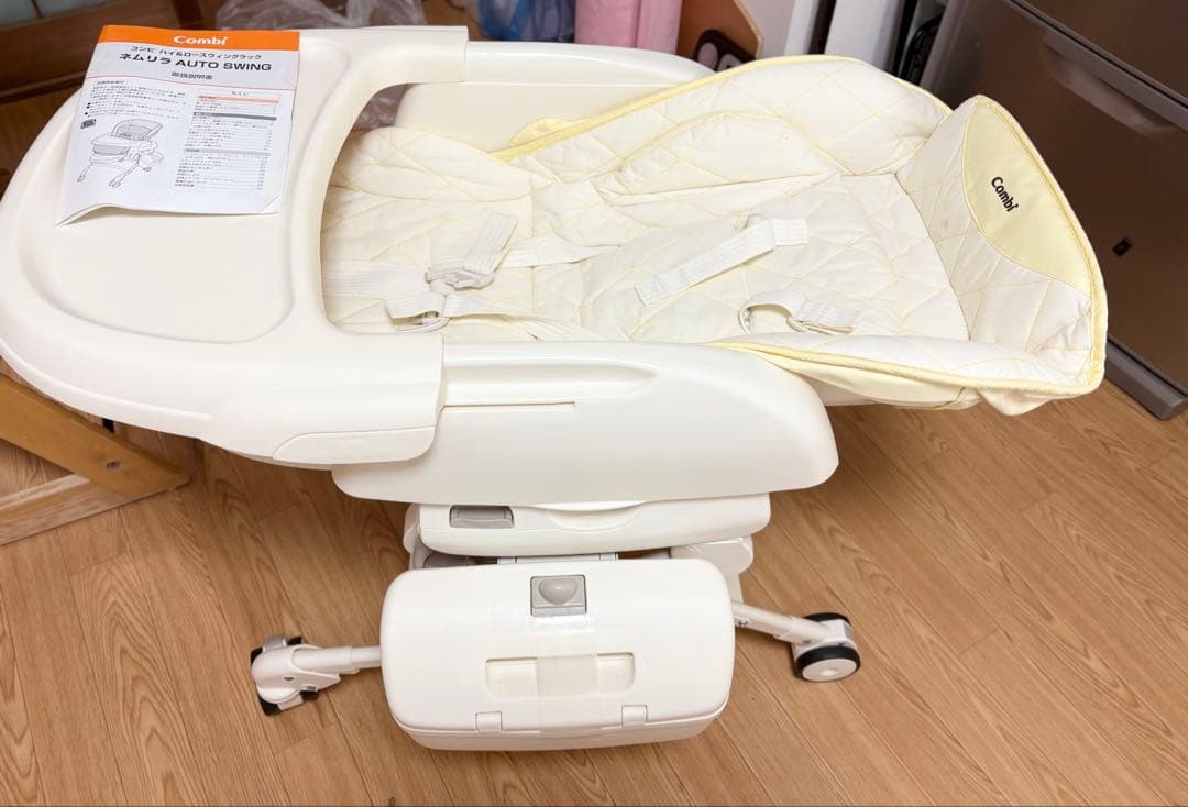 コンビ電動オートスイングバウンサー　ネムリラAT