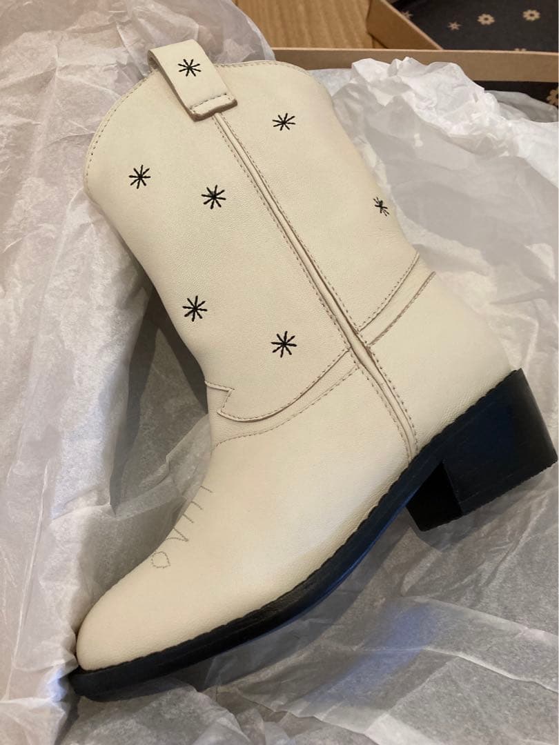 新品未使用misha and puffブーツ