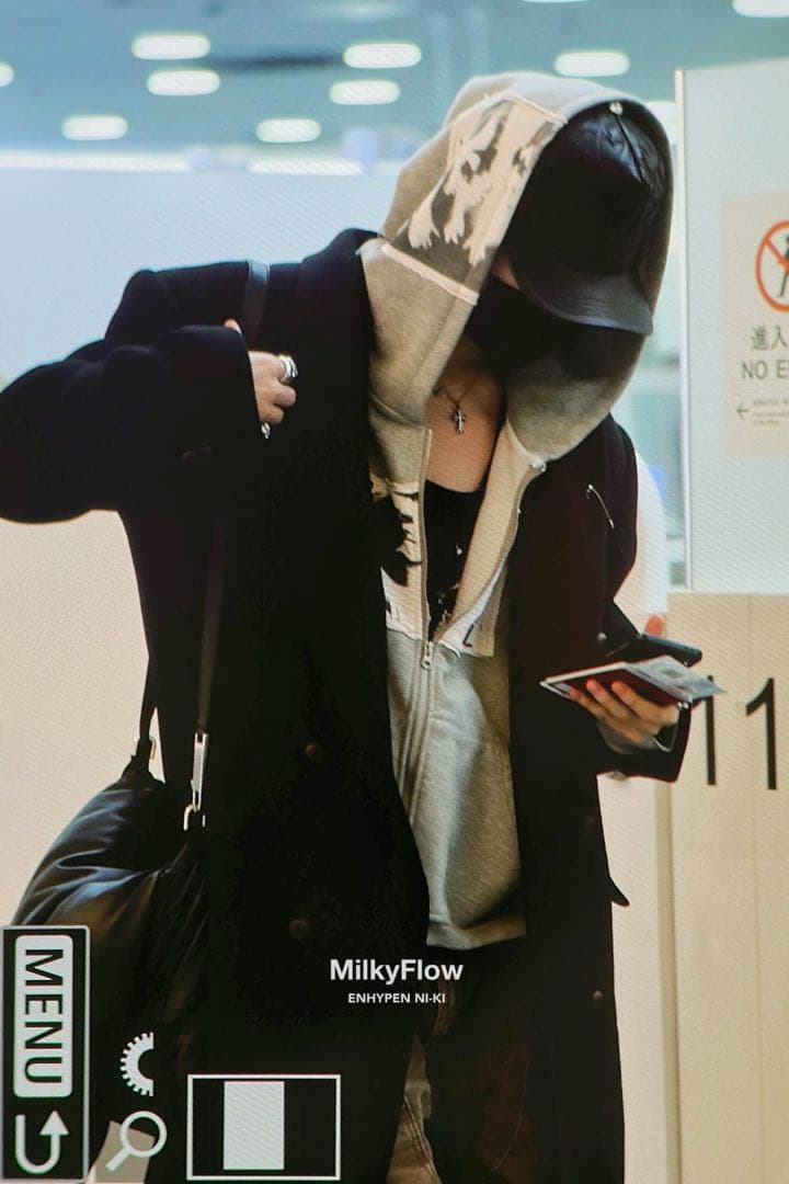 あずみ［Thug Club］zip up hoodie