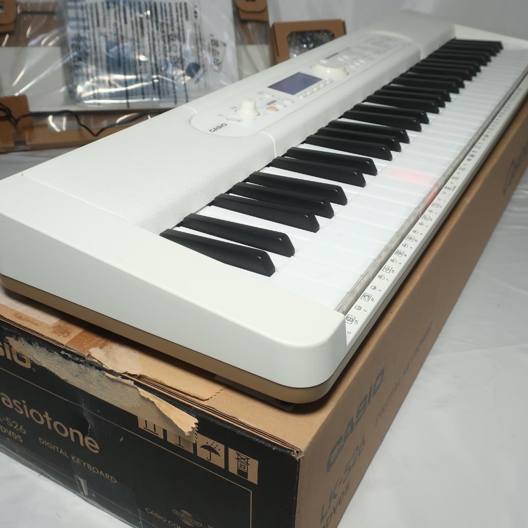 CASIO LK-526 光ナビゲーション キーボード 2022年製 61鍵盤 - メルカリ