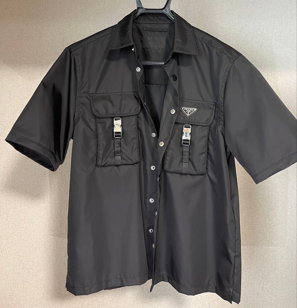 PRADA RE NYLON シャツ PRADA】Re-Nylon shirt 直営店買付ナイロン 襟付き長袖シャツ (PRADA