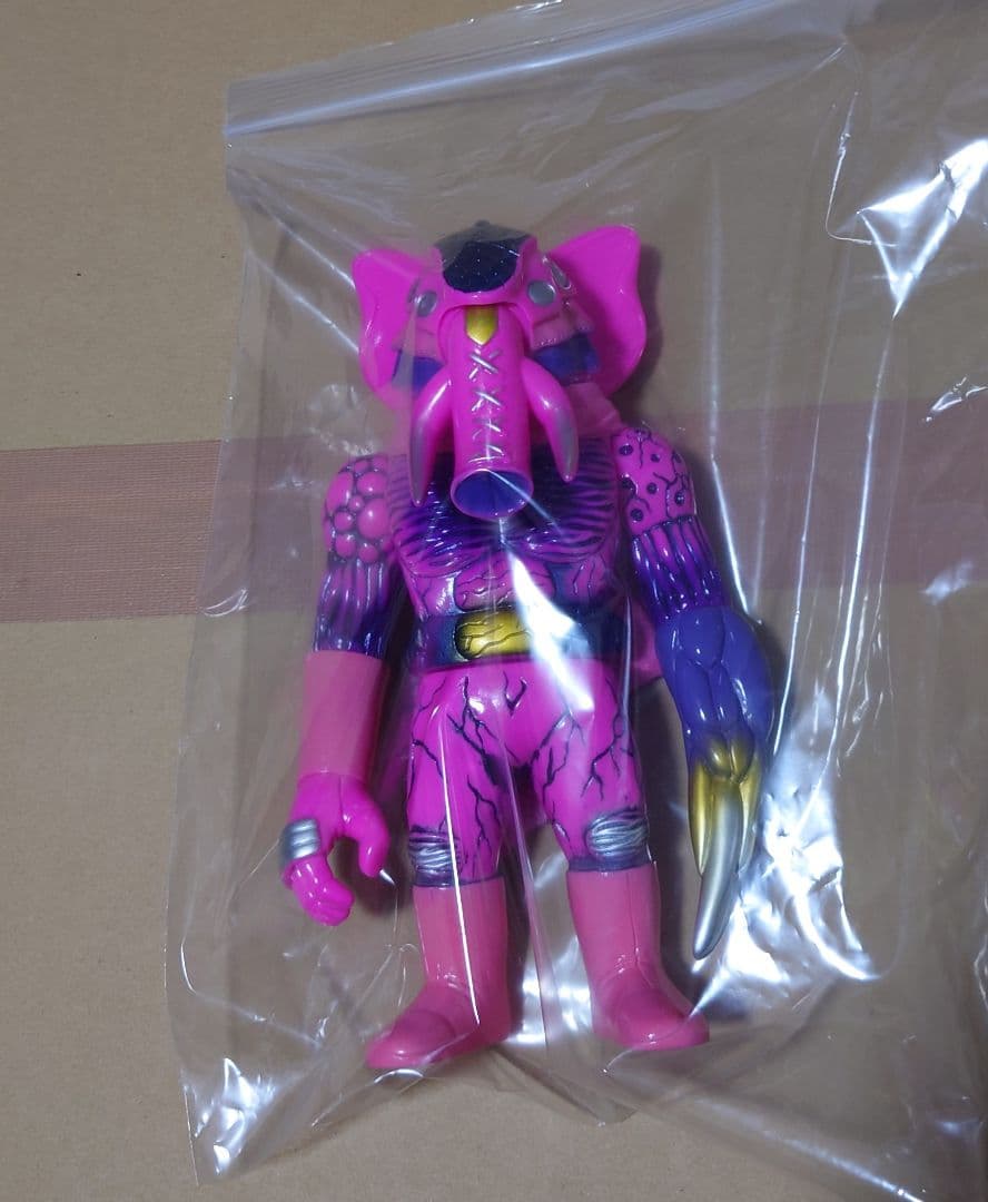 NEO ONE エレマックス　蛍光ピンク　第37回　ソフビ