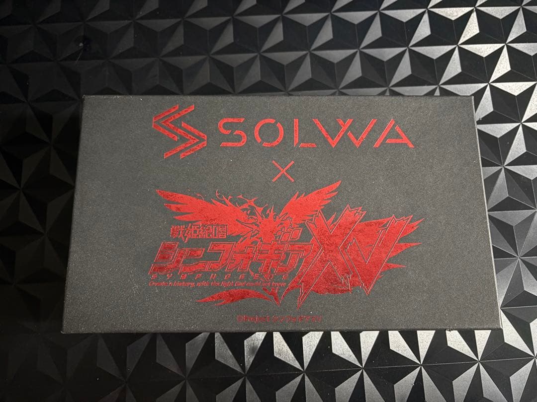 戦姫絶唱シンフォギアXV SOLWA 本革長財布 クリスver. アクスタ付き