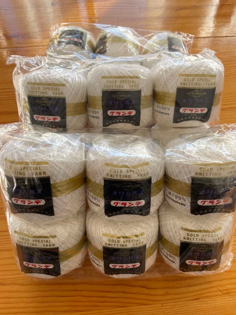 オリムパス エミーグランデレース糸50g ブルーホワイト　18玉