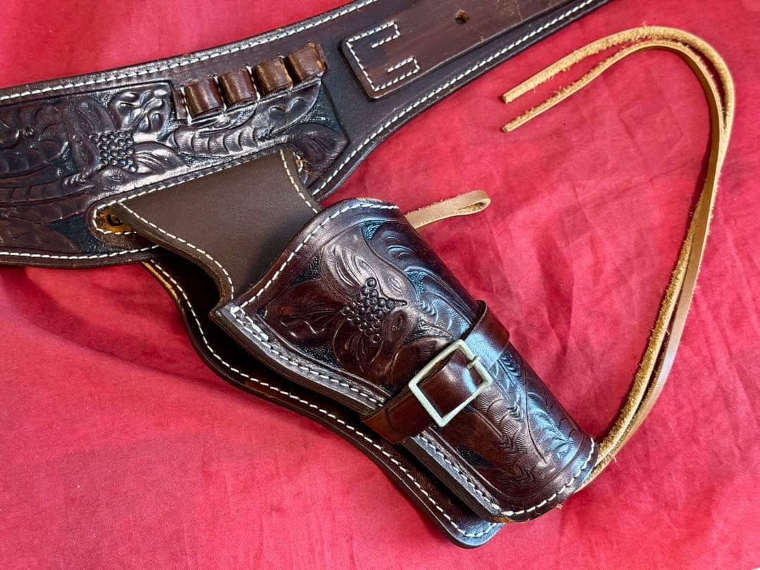 整備済 革製 彫刻付き ウェスタン ガンベルト ホルスター コルトSAA用