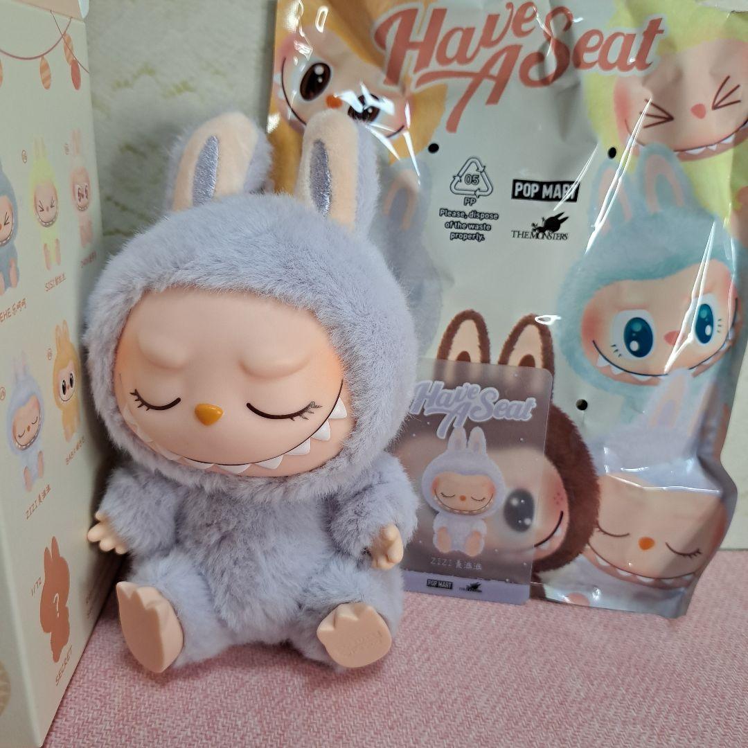 正規品レシートあり】ラブブ labubu HAVE A Seat - メルカリ