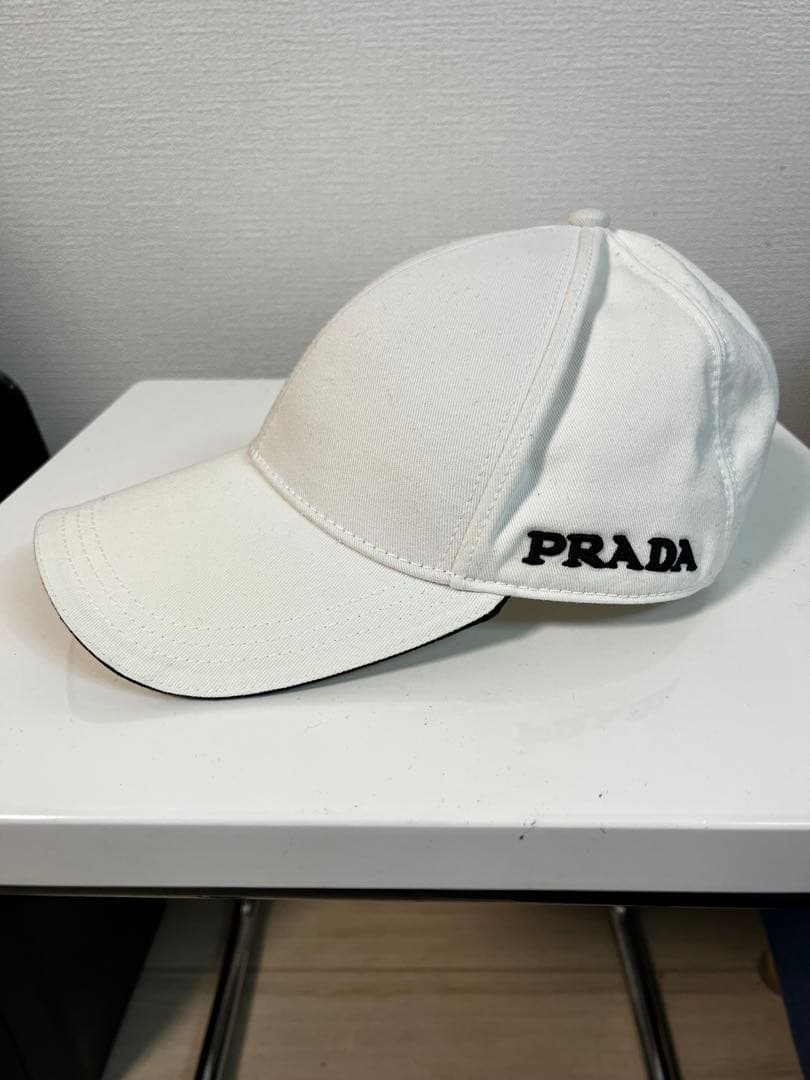 PRADA ホワイト ベースボールキャップ Lサイズ