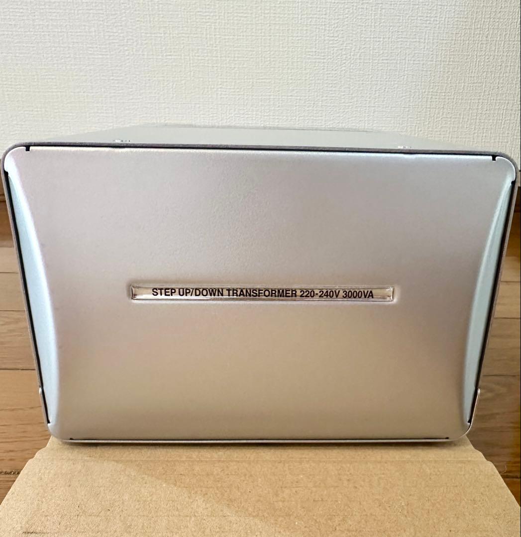 カシムラ 海外国内用大型変圧器 220-240V/3000VA WT-15EJ