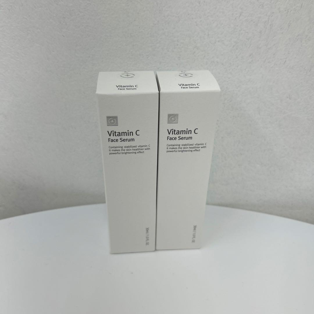 韓国大人気なルネセルVC2本　美白　とシミ対策用　使用期限は2028年です