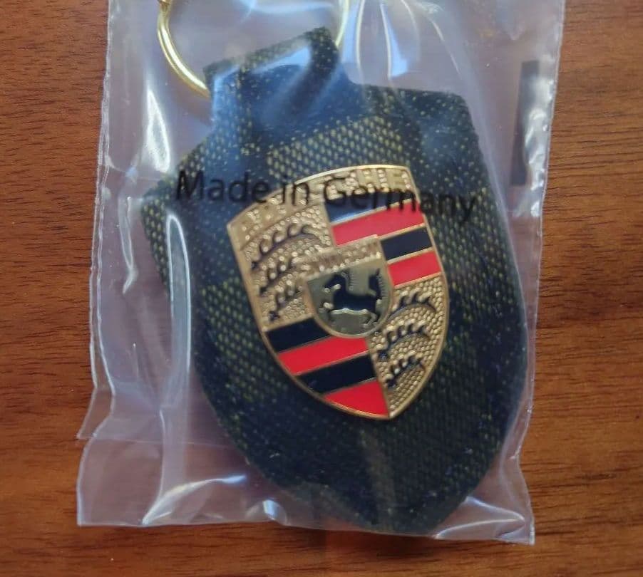 ポルシェ Porsche キーリング 限定 キーホルダー クレスト PORSCHE DESIGN（ポルシェ デザイン） ポルシェ オフィシャル クレスト