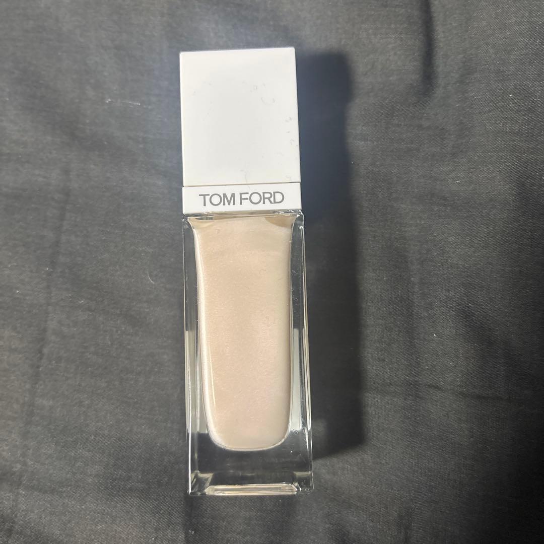 トムフォード ソレイユ グロー セラム イルミネート