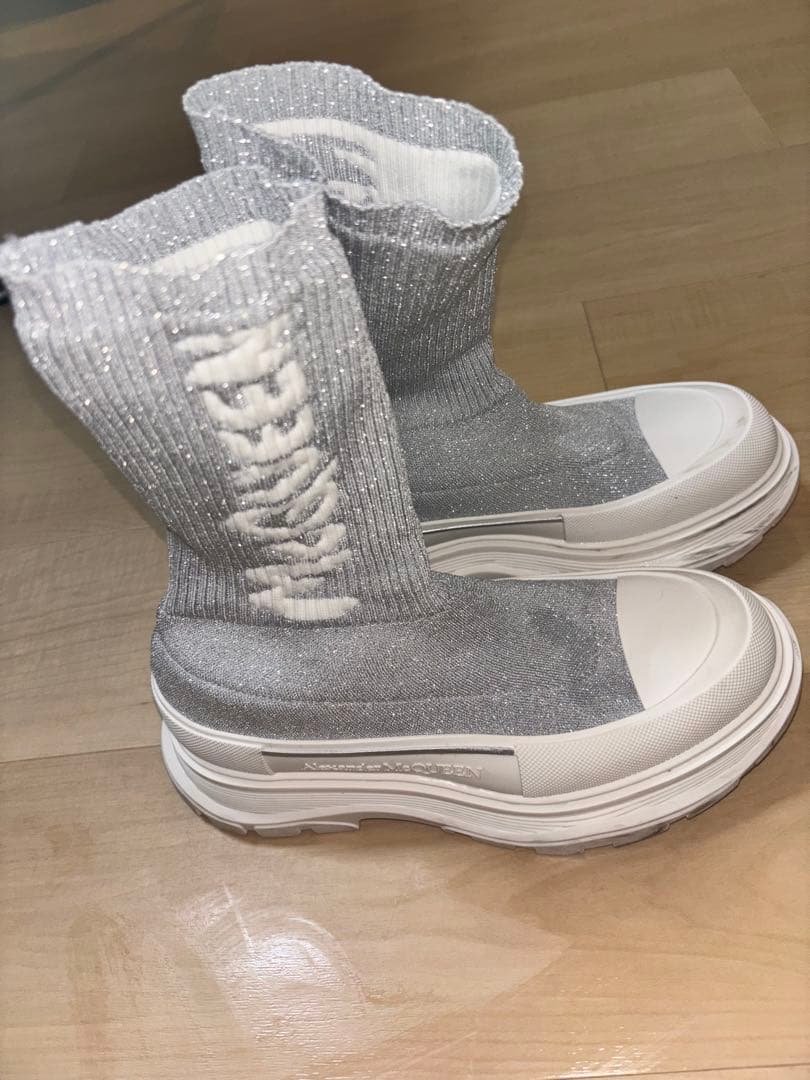 アレキサンダーマックイーン ブーツ シルバー ロゴ